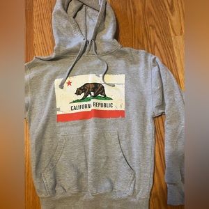 Grey California sweatshirt